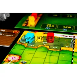 Cubitos | White Goblin Games | Family Board Game | Nl